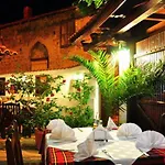 Хотел Family And Restaurant Varosha 2003 3*
