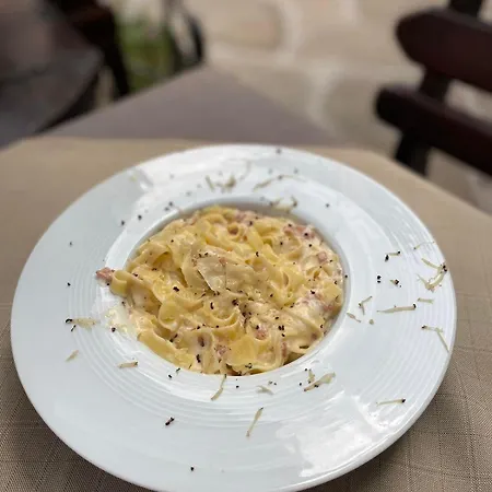 ホテル Family Varosha 2003 ロヴェチ