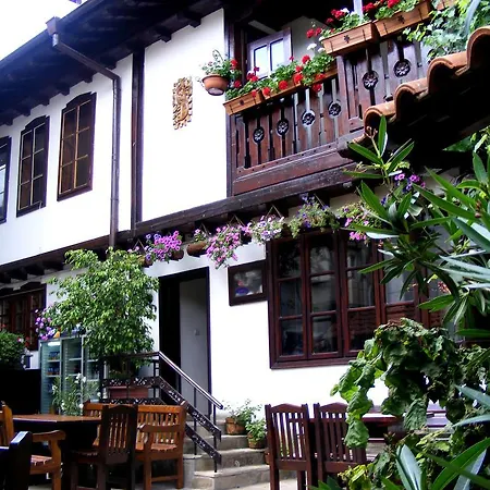 ホテル Family Varosha 2003