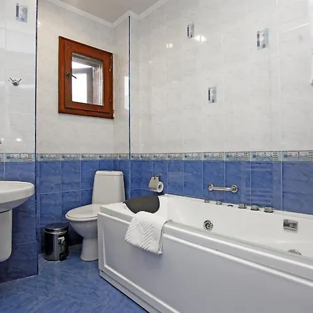 Family And Restaurant Varosha 2003 Hotel 3*