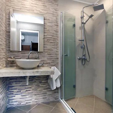 Family Varosha 2003 3*