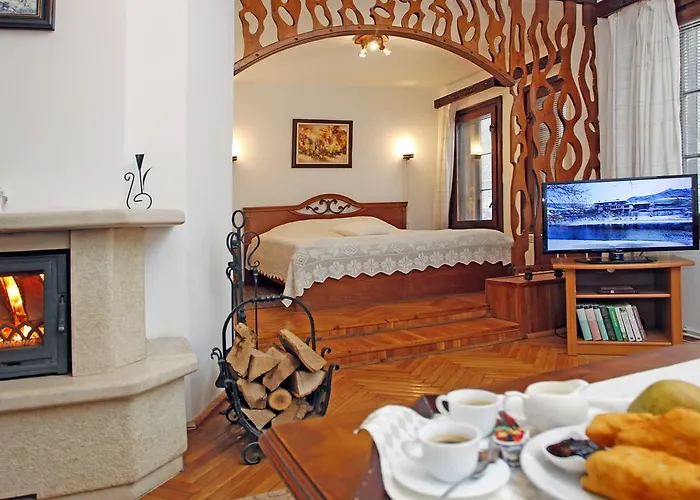 Family Varosha 2003 酒店 洛维奇